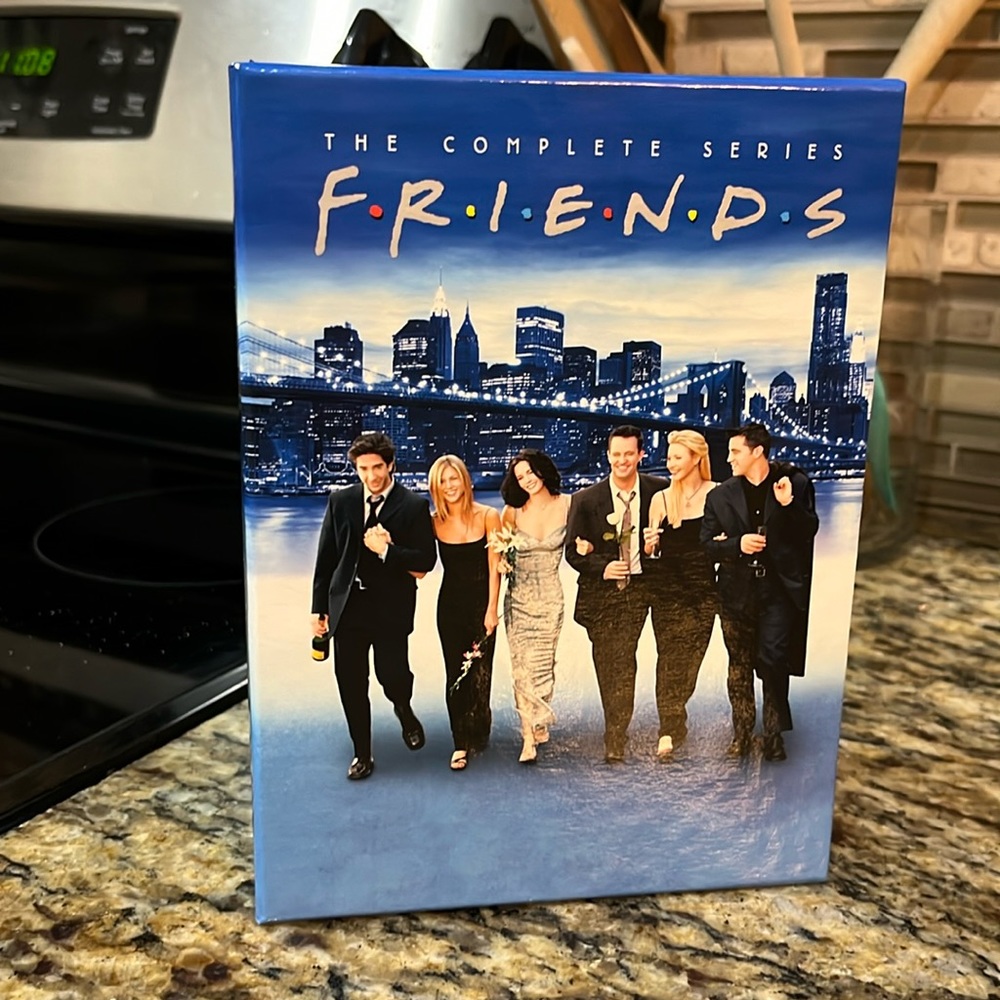 The Complete DVD Series of Friends-missing one disc
